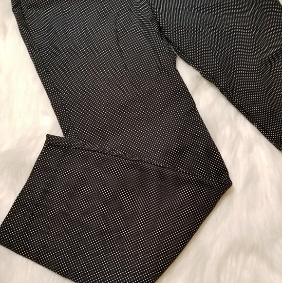 🌻🌺🌻OLD NAVY PANTS-LIKE NEW!! - Picture 3 of 5